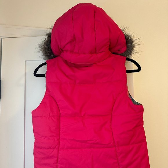 Burton Vest - NWOT - Picture 3 of 8